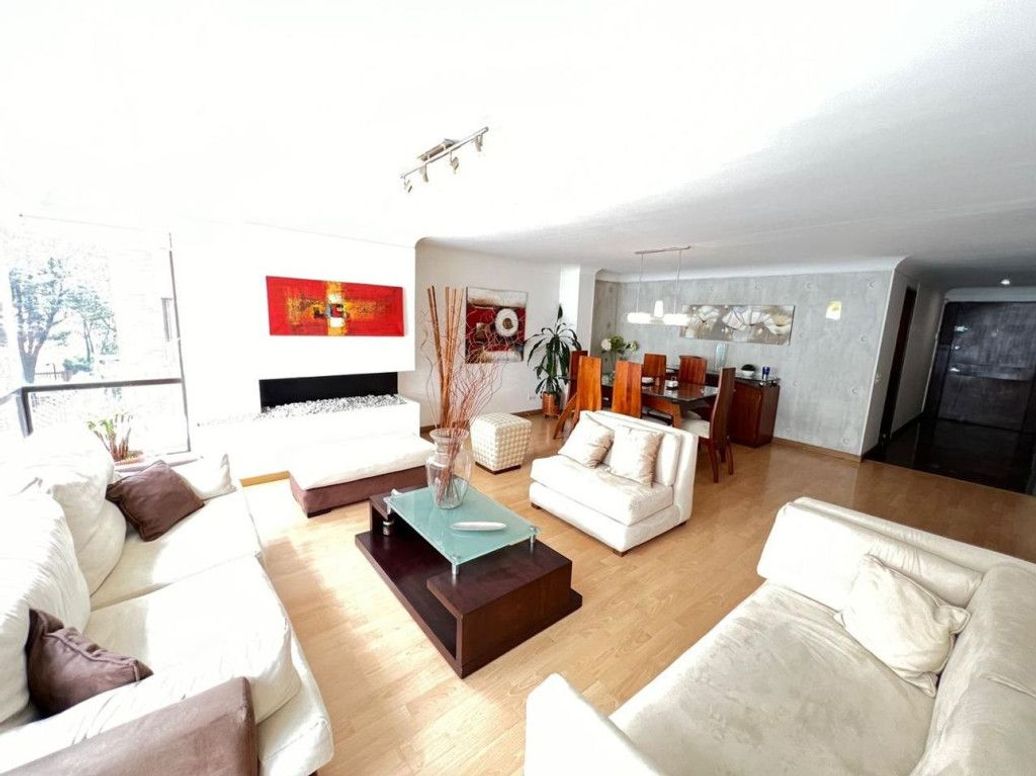 Apartamento de 3 alcobas en arriendo en Chico, Bogotá, 144 m² · foto 4 de 20