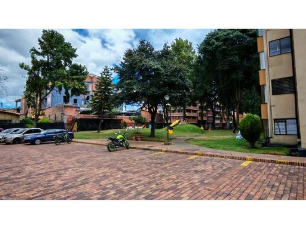 Apartamento de 3 alcobas en venta en San Cipriano, Bogotá, 57 m² · foto 4 de 12