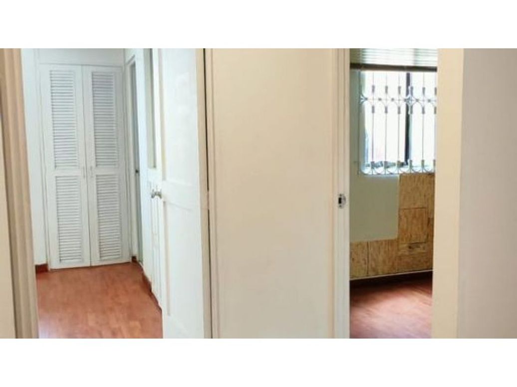 Apartamento de 3 alcobas en venta en San Cipriano, Bogotá, 57 m² · foto 10 de 12