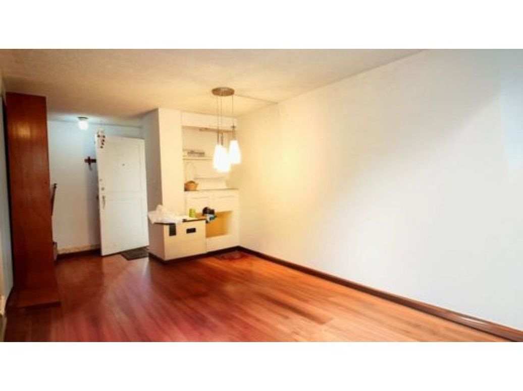 Apartamento de 3 alcobas en venta en San Cipriano, Bogotá, 57 m² · foto 6 de 12