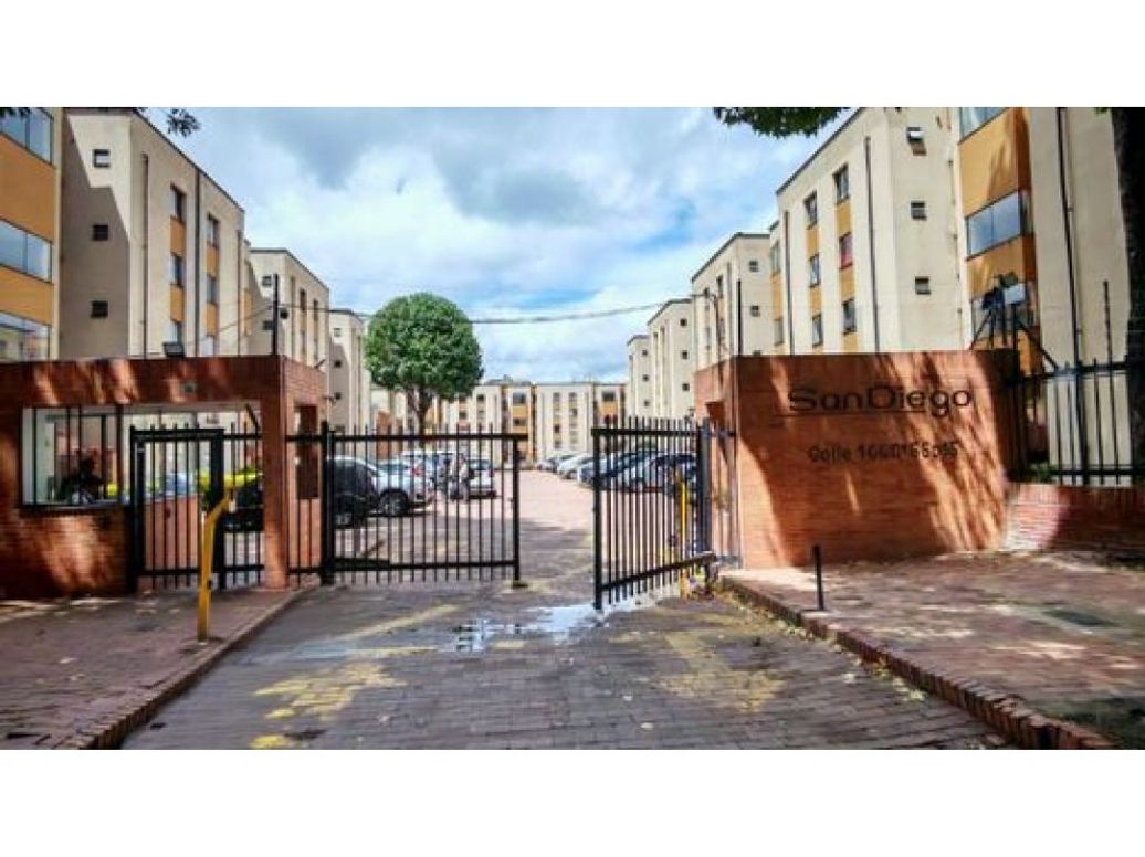 Apartamento de 3 alcobas en venta en San Cipriano, Bogotá, 57 m² · foto 2 de 12