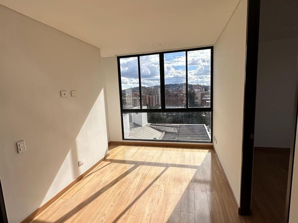 Apartamento de 3 alcobas en venta en Los Cedritos, Bogotá, 80 m² · foto 6 de 20
