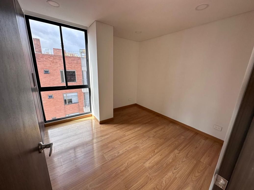 Apartamento de 3 alcobas en venta en Los Cedritos, Bogotá, 80 m² · foto 8 de 20