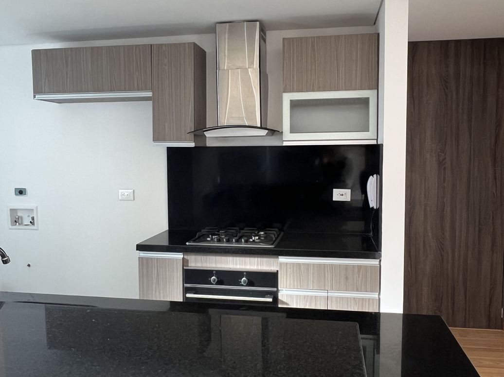 Apartamento de 3 alcobas en venta en Los Cedritos, Bogotá, 80 m² · foto 18 de 20