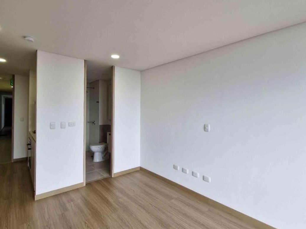Apartamento de 1 alcoba en venta en Los Alcazares, Bogotá, 27 m² · foto 3 de 20