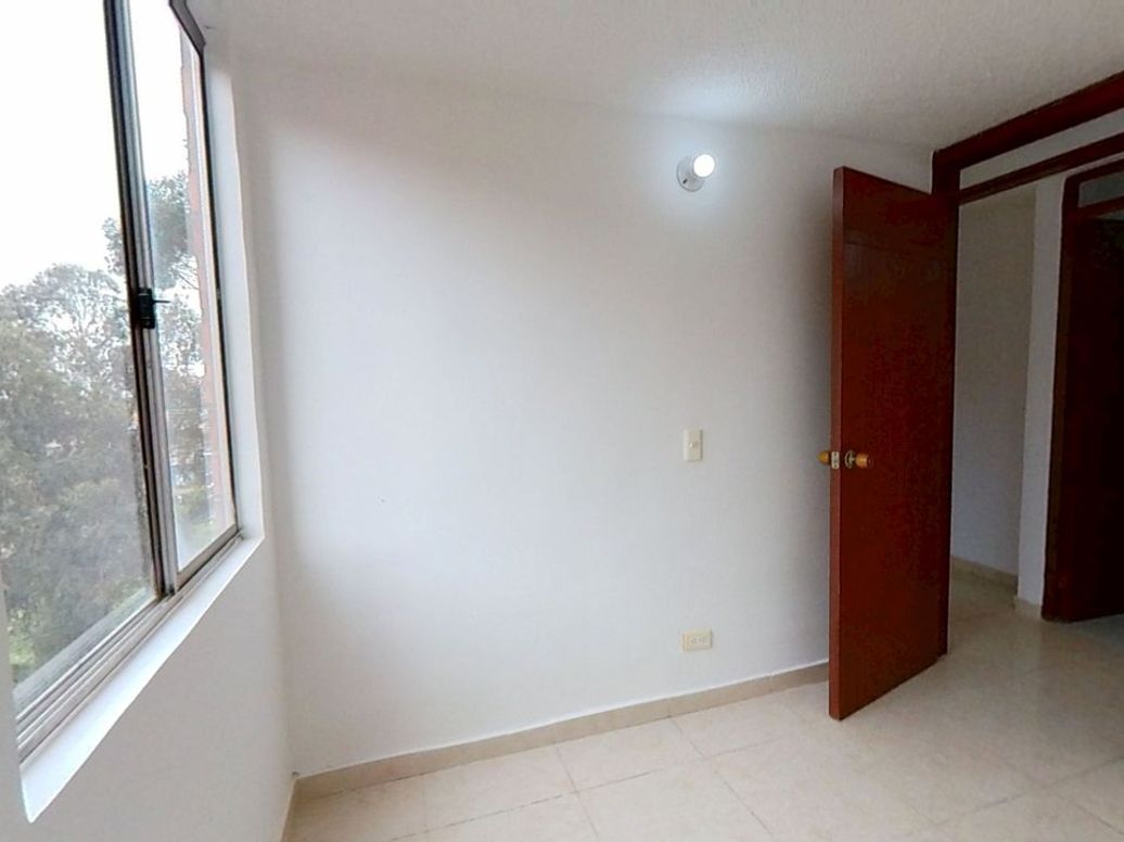 Apartamento de 3 alcobas en venta en San Pedro De Usme, Bogotá, 52 m² · foto 5 de 8