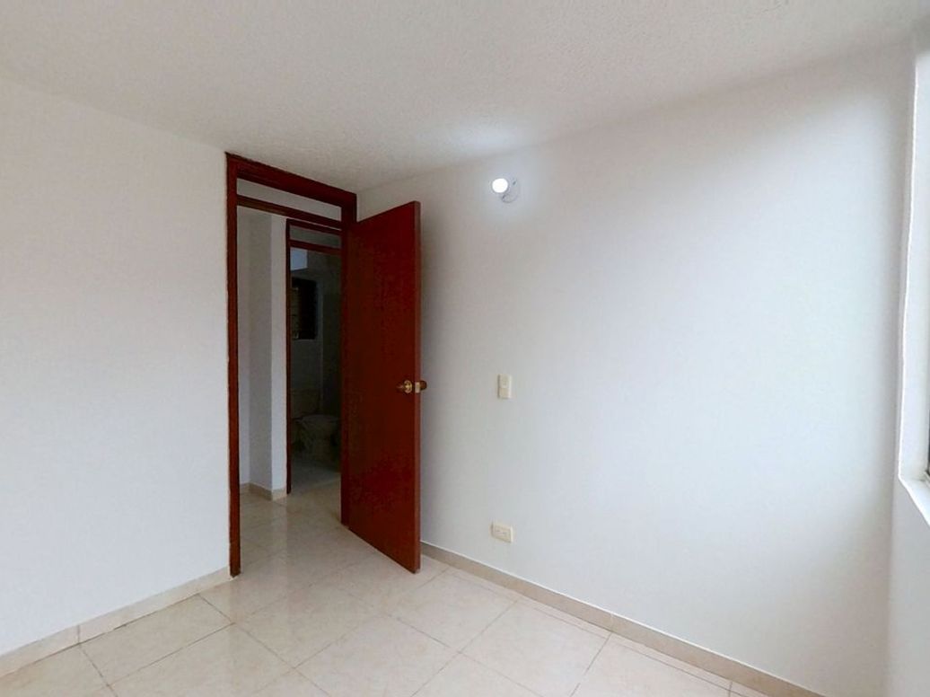 Apartamento de 3 alcobas en venta en San Pedro De Usme, Bogotá, 52 m² · foto 2 de 8