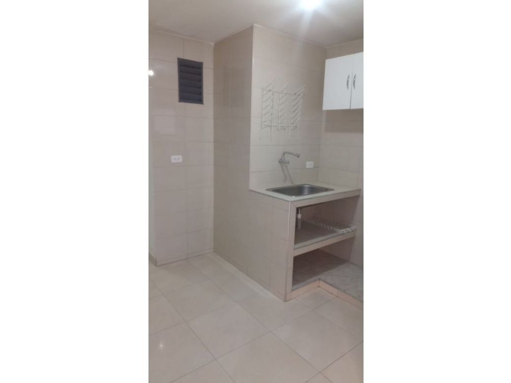 Casa de 11 alcobas en venta en El Refugio, Bogotá, 216 m² · foto 15 de 18