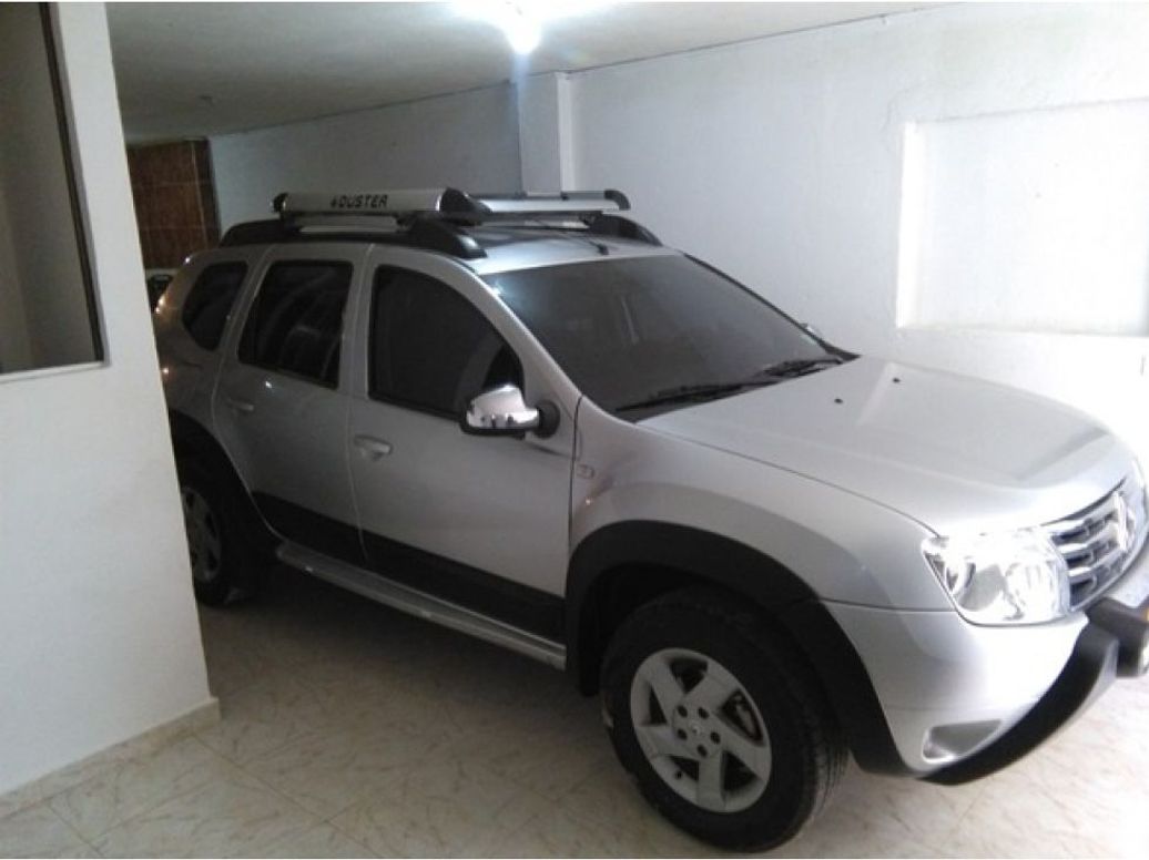 Casa de 11 alcobas en venta en El Refugio, Bogotá, 216 m² · foto 3 de 18