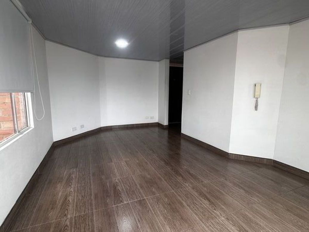 Apartamento de 3 alcobas en venta en Floralia I Sector, Bogotá, 67 m² · foto 4 de 20