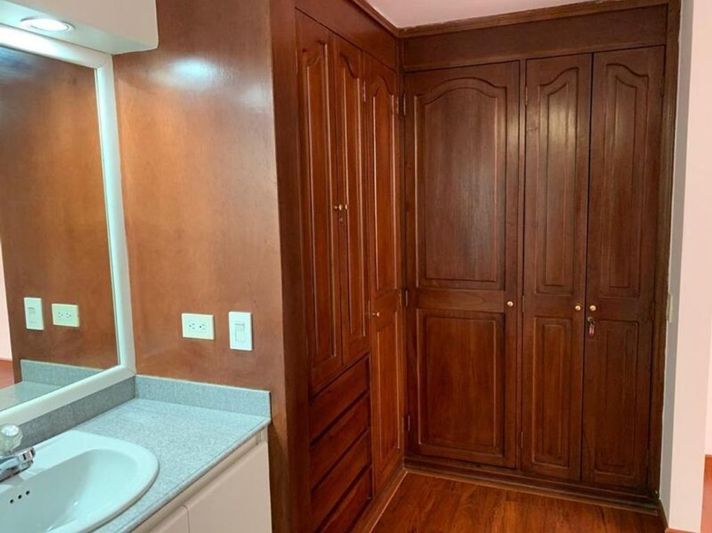 Apartamento de 4 alcobas en venta en Chico Norte Et. Iii, Bogotá, 171 m² · foto 19 de 20