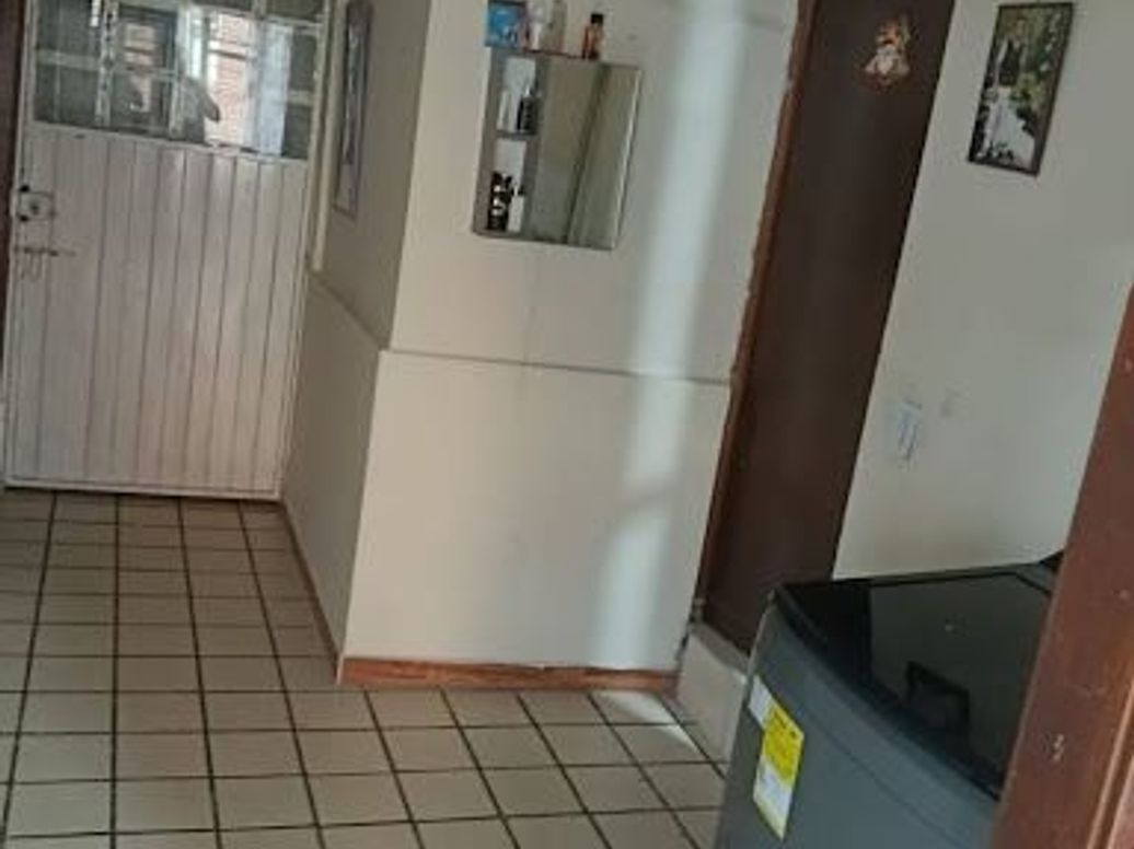 Casa de 8 alcobas en venta en Ciudad Kennedy, Bogotá, 117 m² · foto 14 de 20