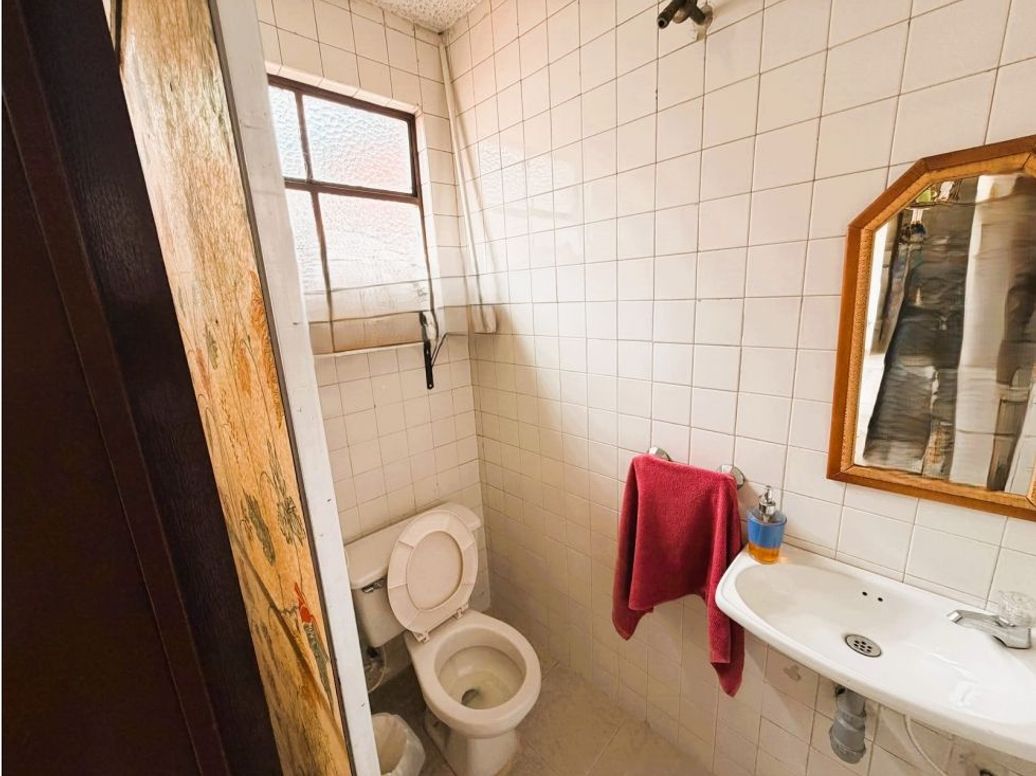Casa de 8 alcobas en venta en La Aurora, Bogotá, 260 m² · foto 14 de 17