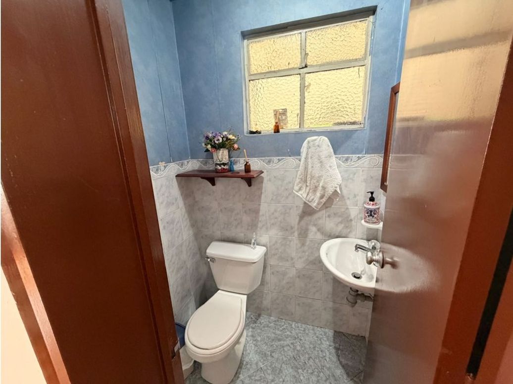 Casa de 8 alcobas en venta en La Aurora, Bogotá, 260 m² · foto 17 de 17