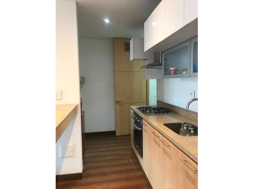 Apartaestudio en venta en Santa Barbara, Bogotá, 52 m² · foto 3 de 9