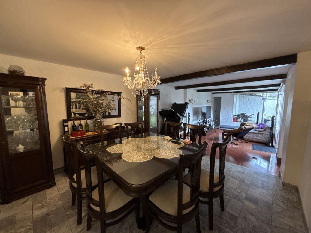Casa de 4 alcobas en venta en El Contador, Bogotá, 390 m² · foto 6 de 10