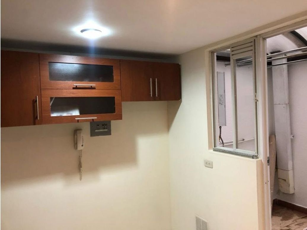 Apartamento de 3 alcobas en venta en Modelia, Bogotá, 74 m² · foto 2 de 13