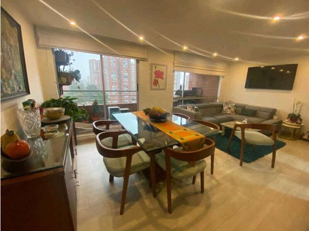 Apartamento de 3 alcobas en venta en Barrancas, Bogotá, 106 m² · foto 2 de 14