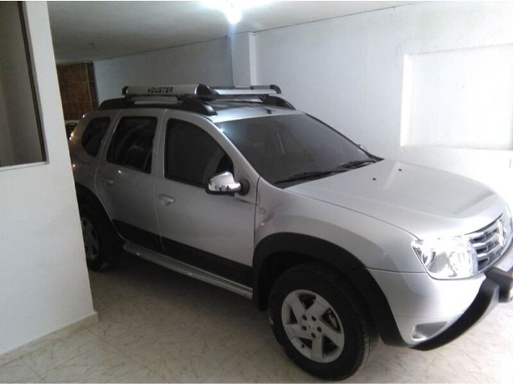 Casa de 11 alcobas en venta en El Refugio, Bogotá, 72 m² · foto 3 de 18