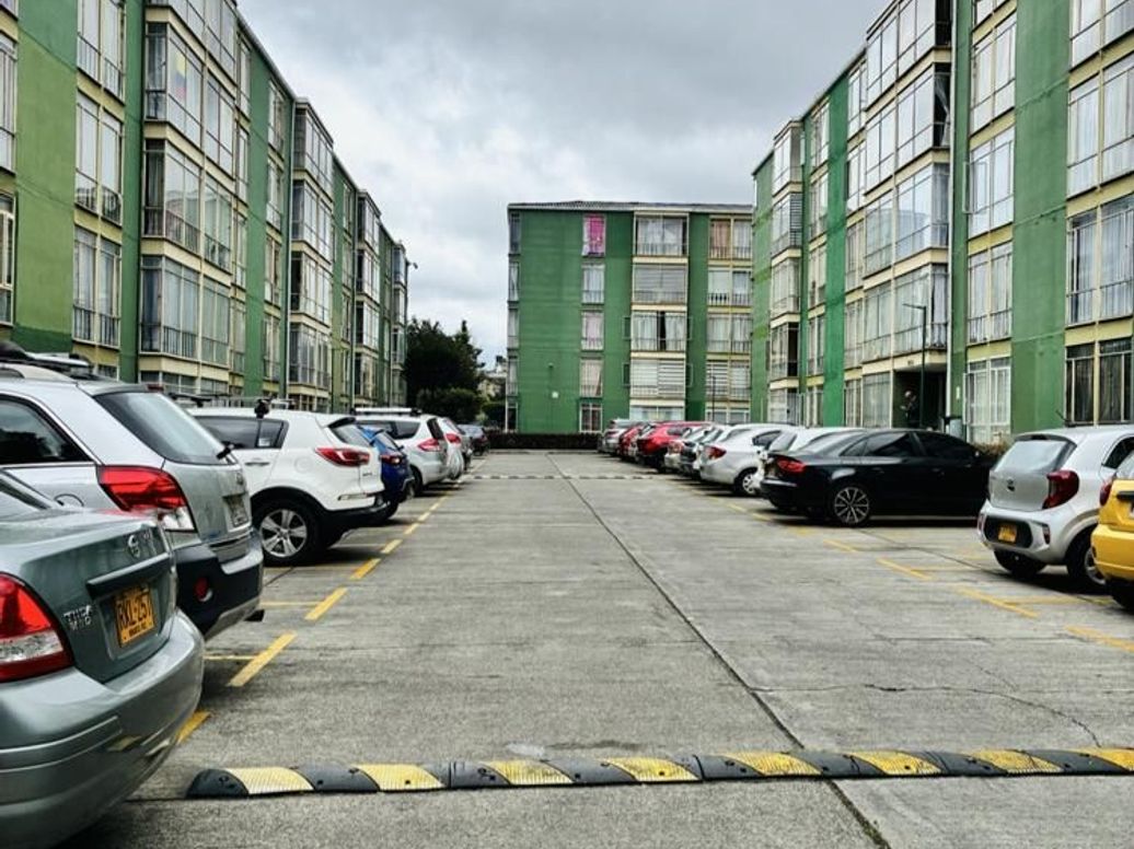 Apartamento de 3 alcobas en venta en Bosque De San Carlos, Bogotá, 57 m² · foto 2 de 20