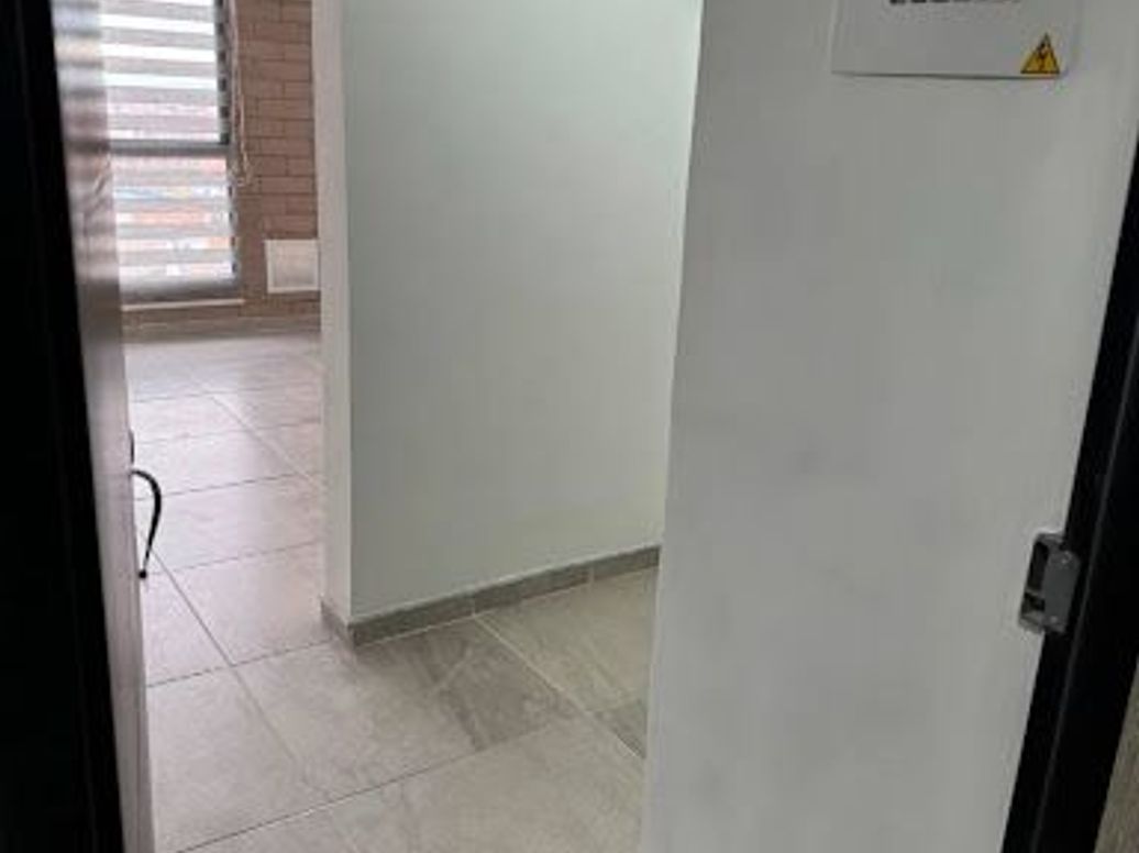 Apartaestudio en venta en Ricaurte, Bogotá, 36 m² · foto 2 de 13