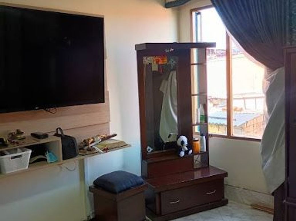 Casa de 13 alcobas en venta en Nuevo Timiza, Bogotá, 304 m² · foto 6 de 17