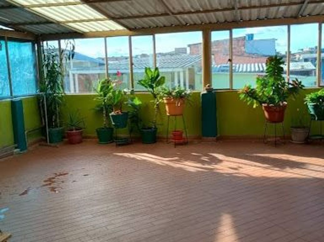 Casa de 13 alcobas en venta en Nuevo Timiza, Bogotá, 304 m² · foto 13 de 17