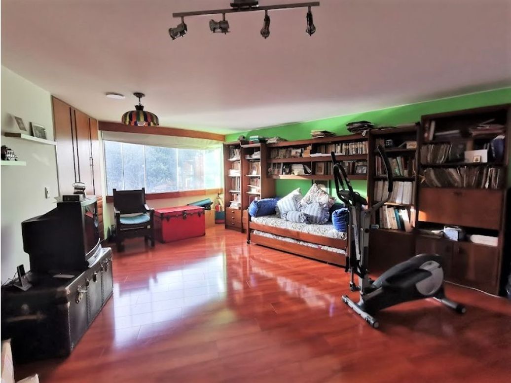 Apartamento de 3 alcobas en venta en Los Rosales, Bogotá, 284 m² · foto 19 de 20