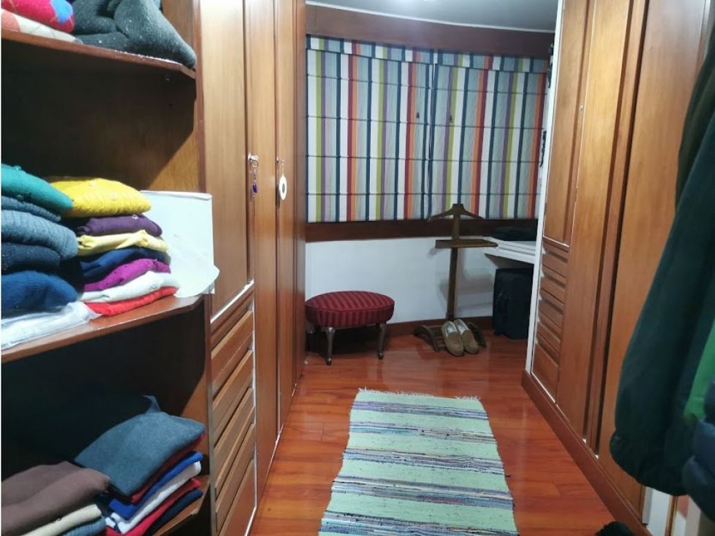 Apartamento de 3 alcobas en venta en Los Rosales, Bogotá, 284 m² · foto 14 de 20