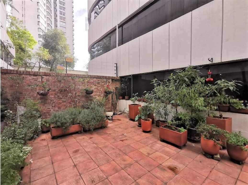 Apartamento de 3 alcobas en venta en Los Rosales, Bogotá, 284 m² · foto 13 de 20