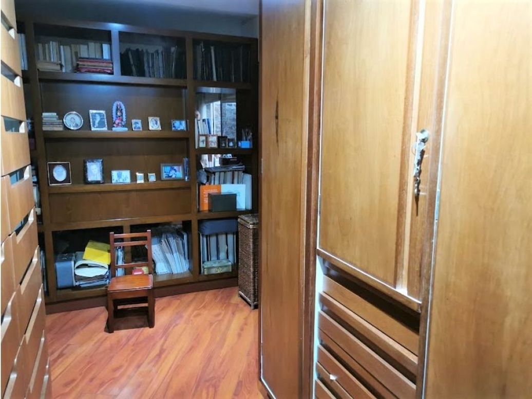 Apartamento de 3 alcobas en venta en Los Rosales, Bogotá, 284 m² · foto 15 de 20