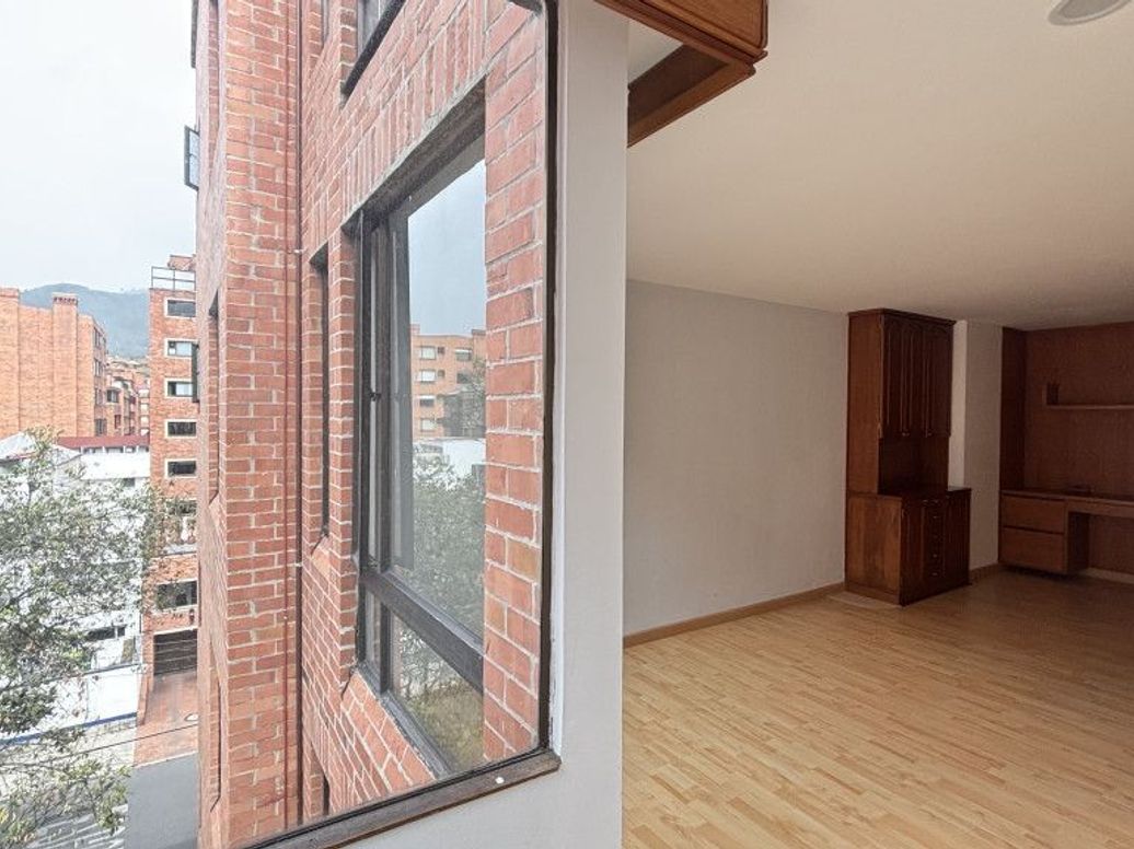 Apartamento de 2 alcobas en venta en Chico Norte Et. Iii, Bogotá, 84 m² · foto 4 de 20