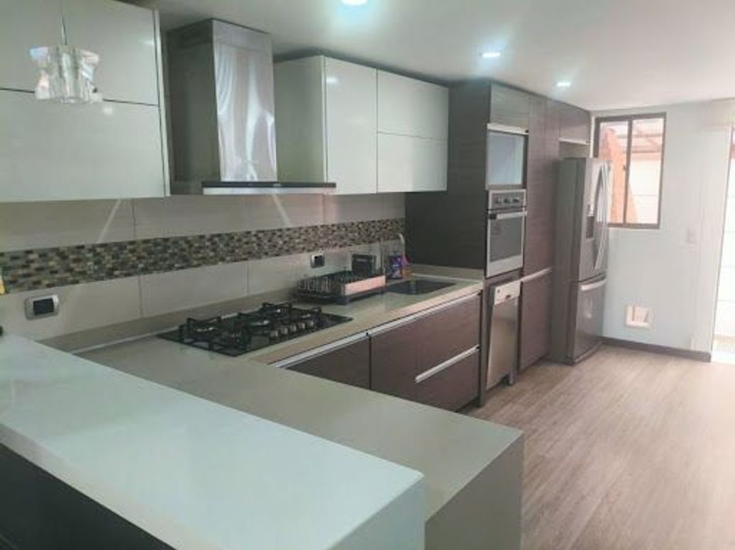 Casa de 4 alcobas en venta en Cedritos, Bogotá, 146 m² · foto 10 de 20