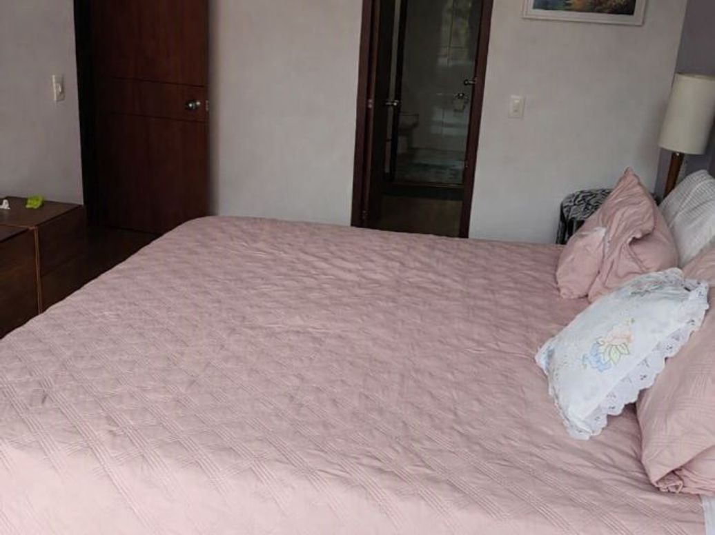 Apartamento de 3 alcobas en venta en Santa Barbara Occidental, Bogotá, 119 m² · foto 10 de 17