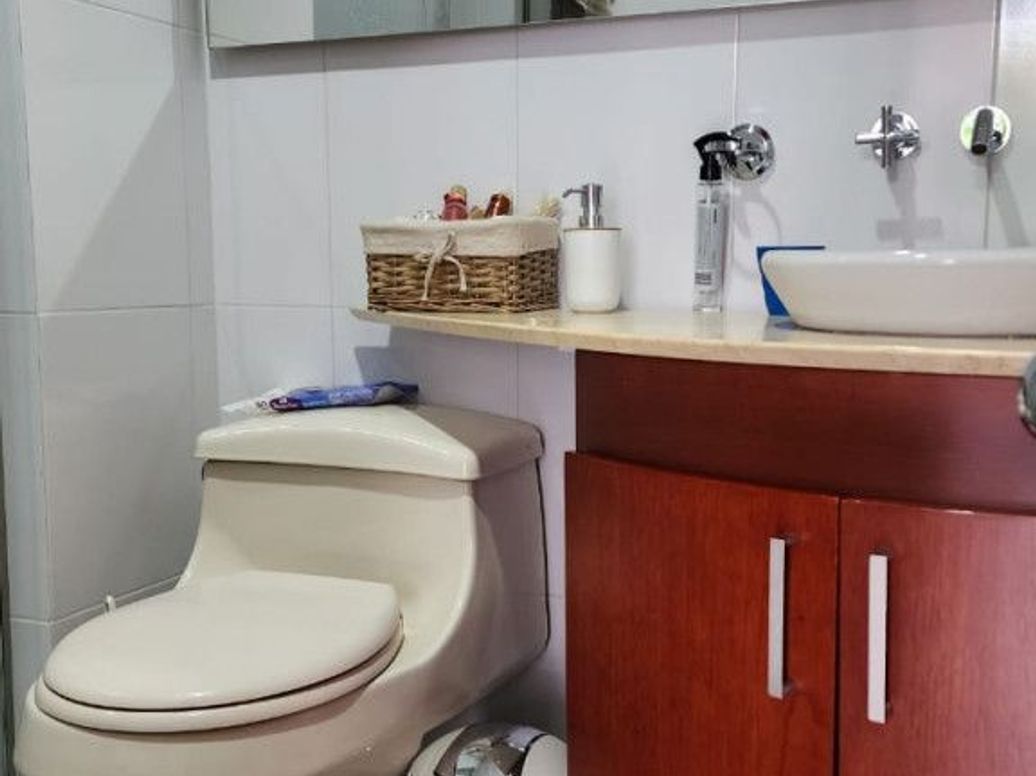 Apartamento de 3 alcobas en venta en Santa Barbara Occidental, Bogotá, 119 m² · foto 13 de 17