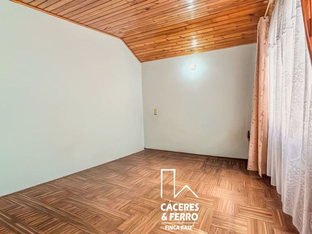Casa de 4 alcobas en venta en San Felipe, Bogotá, 260 m² · foto 12 de 18