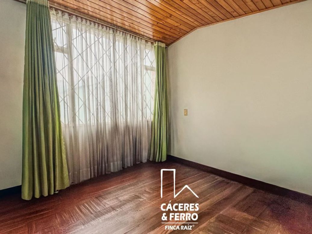 Casa de 4 alcobas en venta en San Felipe, Bogotá, 260 m² · foto 16 de 18