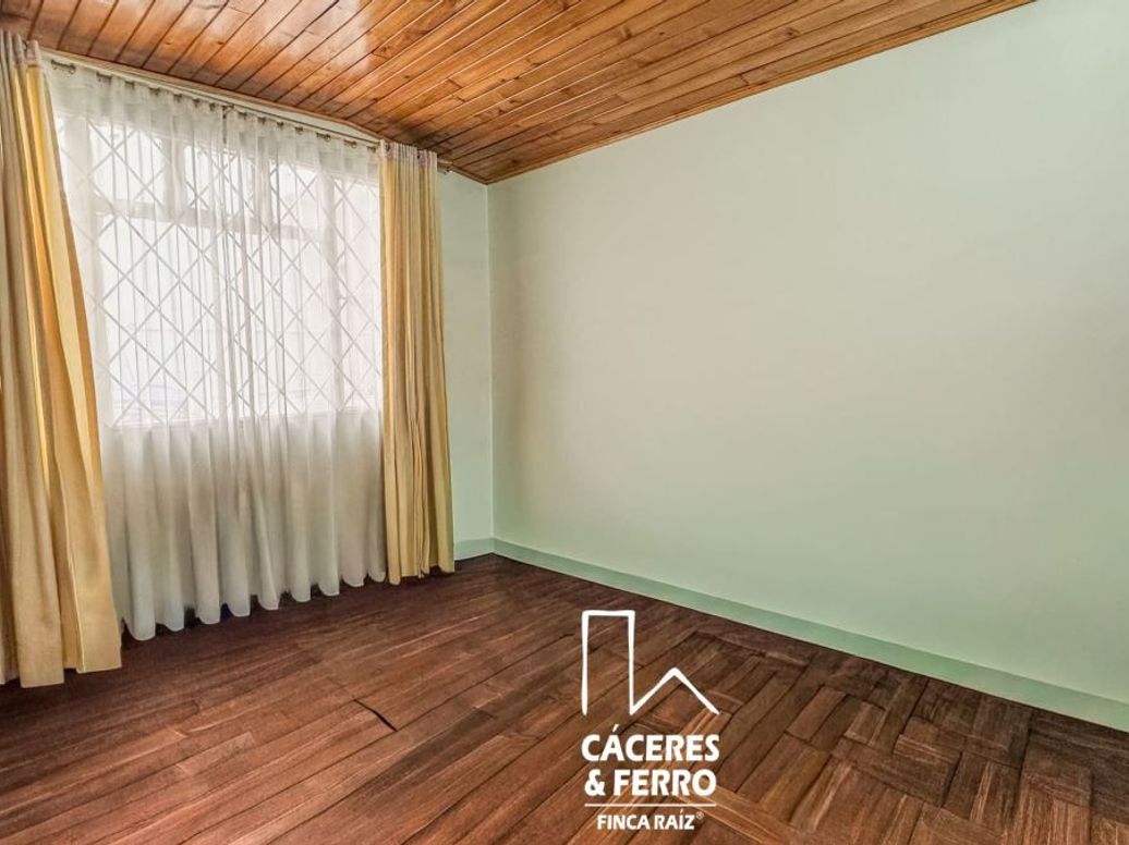 Casa de 4 alcobas en venta en San Felipe, Bogotá, 260 m² · foto 6 de 18
