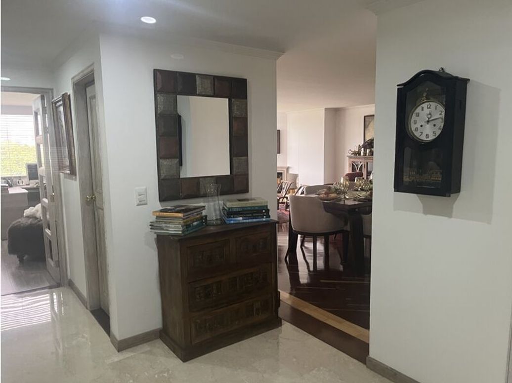 Apartamento de 3 alcobas en venta en Bella Suiza, Bogotá, 145 m² · foto 8 de 17