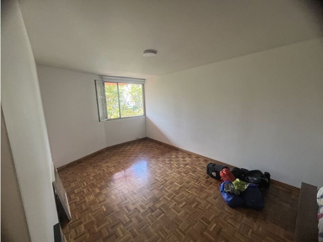 Apartamento de 3 alcobas en venta en La Macarena, Bogotá, 131 m² · foto 13 de 16
