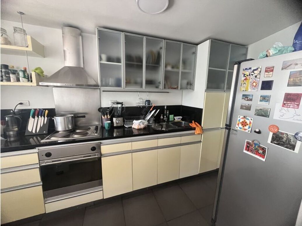 Apartamento de 3 alcobas en venta en La Macarena, Bogotá, 131 m² · foto 9 de 16