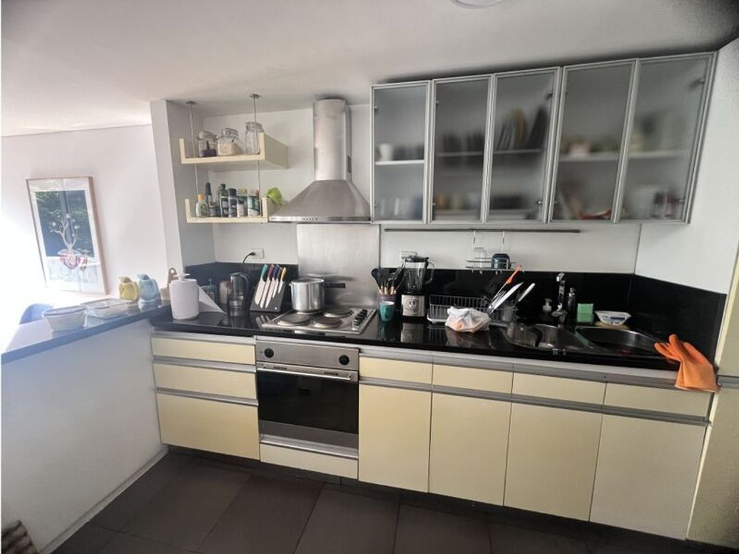 Apartamento de 3 alcobas en venta en La Macarena, Bogotá, 131 m² · foto 8 de 16