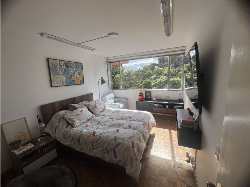 Apartamento de 3 alcobas en venta en La Macarena, Bogotá, 131 m² · foto 15 de 16