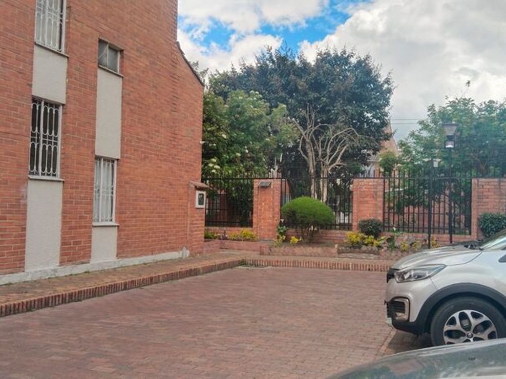 Casa de 2 alcobas en venta en Ub. Bolivia Oriental, Bogotá, 71 m² · foto 4 de 19