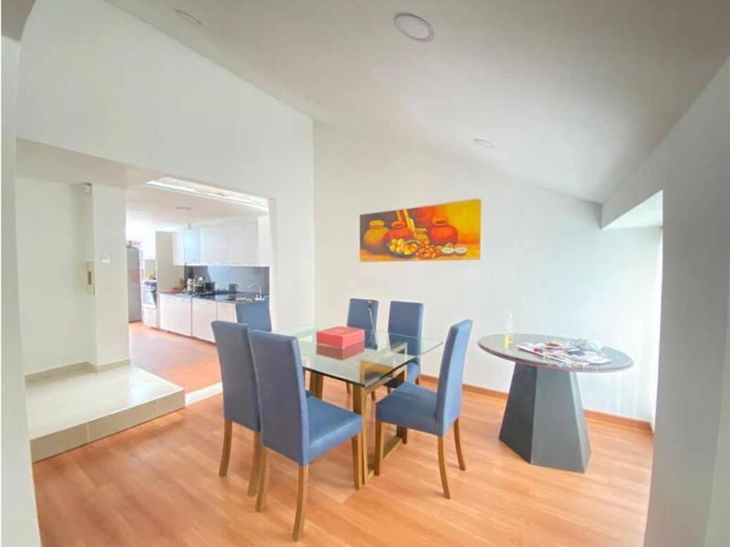 Casa de 4 alcobas en venta en Mónaco, Bogotá, 255 m² · foto 2 de 20