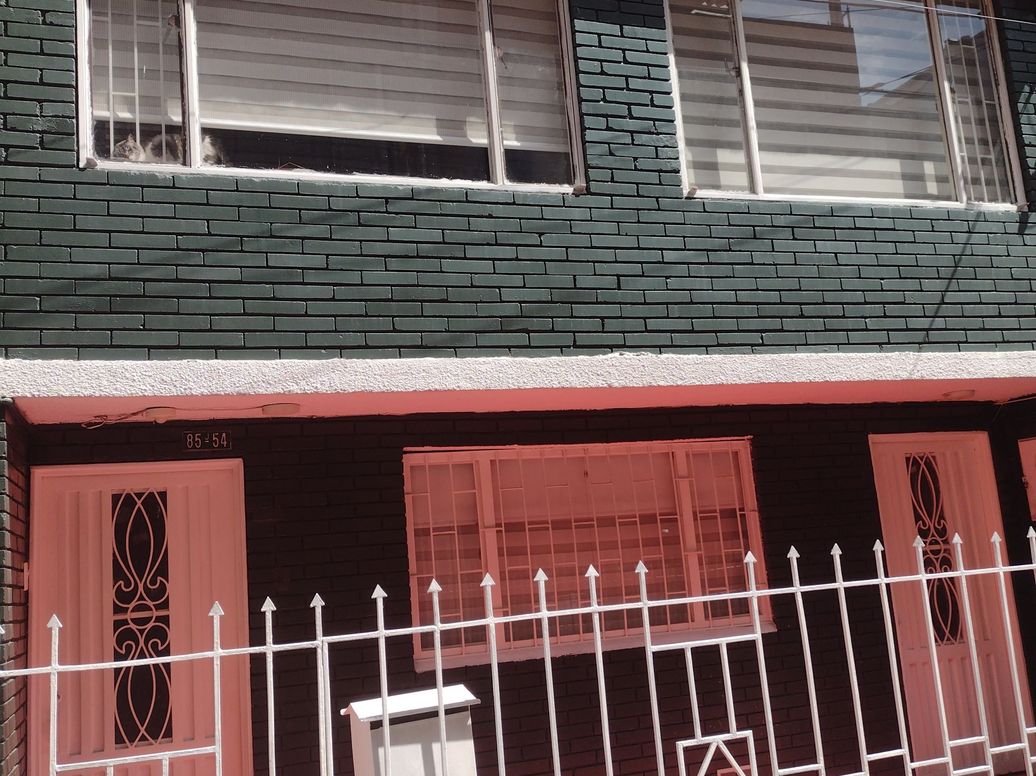 Casa de 6 alcobas en venta en Ub. Azafranes, Bogotá, 204 m² · foto 2 de 15