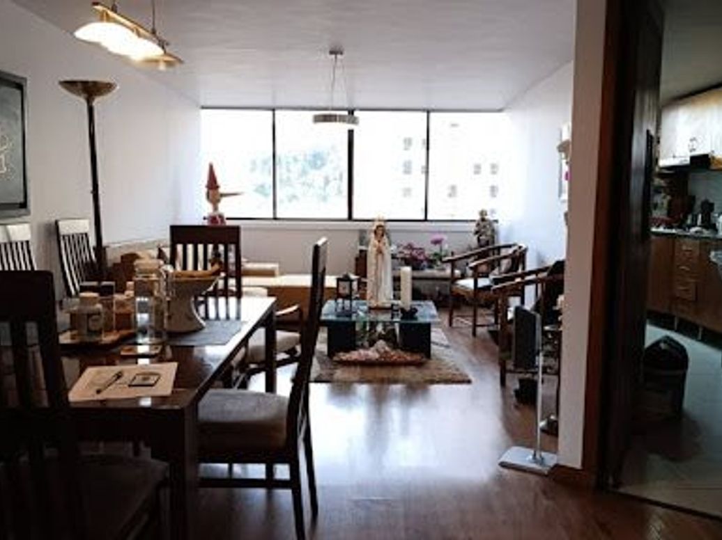 Apartamento de 3 alcobas en venta en Las Nieves, Bogotá, 128 m² · foto 2 de 16