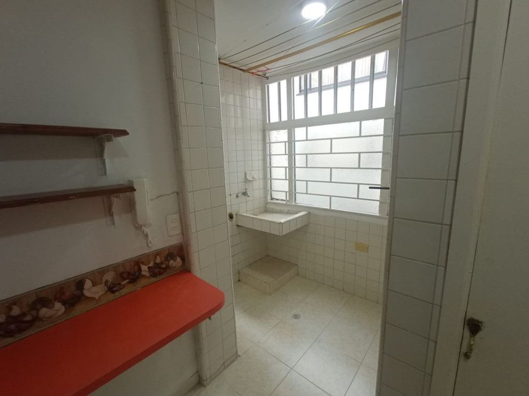 Apartamento de 2 alcobas en venta en Santa Barbara Central, Bogotá, 74 m² · foto 14 de 19