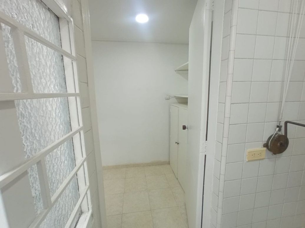 Apartamento de 2 alcobas en venta en Santa Barbara Central, Bogotá, 74 m² · foto 17 de 19