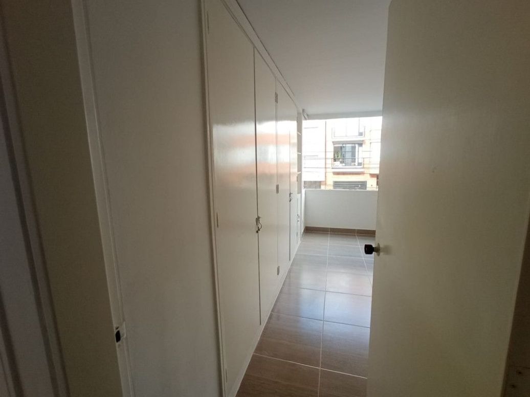 Apartamento de 2 alcobas en venta en Santa Barbara Central, Bogotá, 74 m² · foto 12 de 19